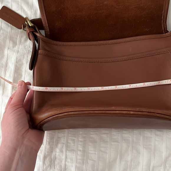 Coach leather camera crossbody bag - Picture 8 of 10